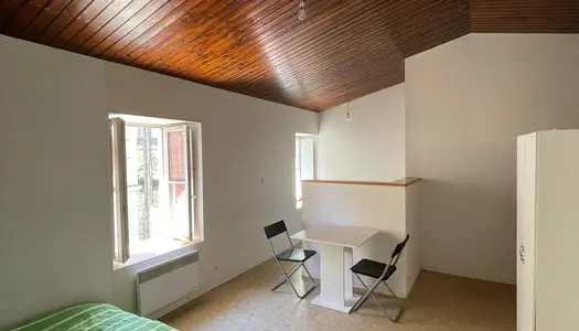 Studio 1 pièce 32 m² 