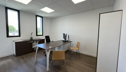 Immobilier professionnel Location Les Herbiers   500€