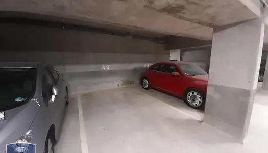 Garage/Parking