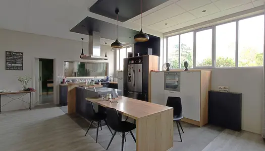 Maison 7 pièces 278 m²