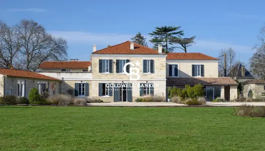 Maison 14 pièces 380 m²